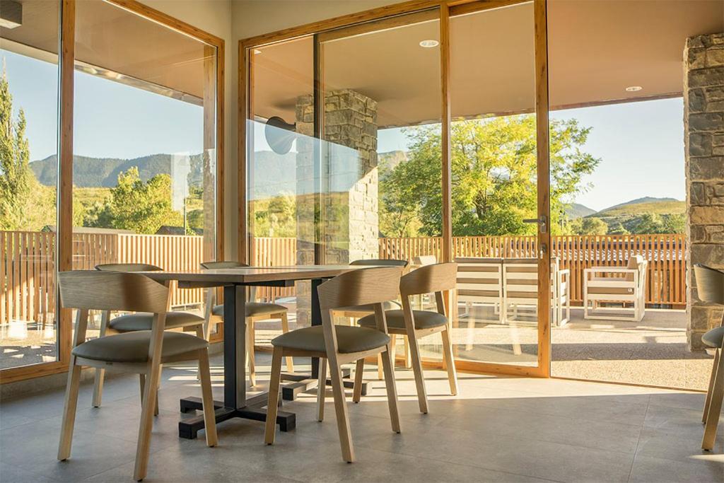 El Arrebol Comfort Camp Jaca Eksteriør billede